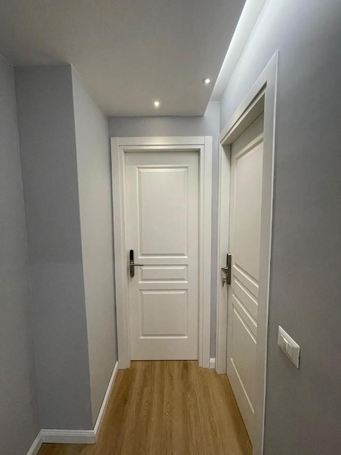 Vomero Suite And Deluxe Room B&B Napoli Екстер'єр фото