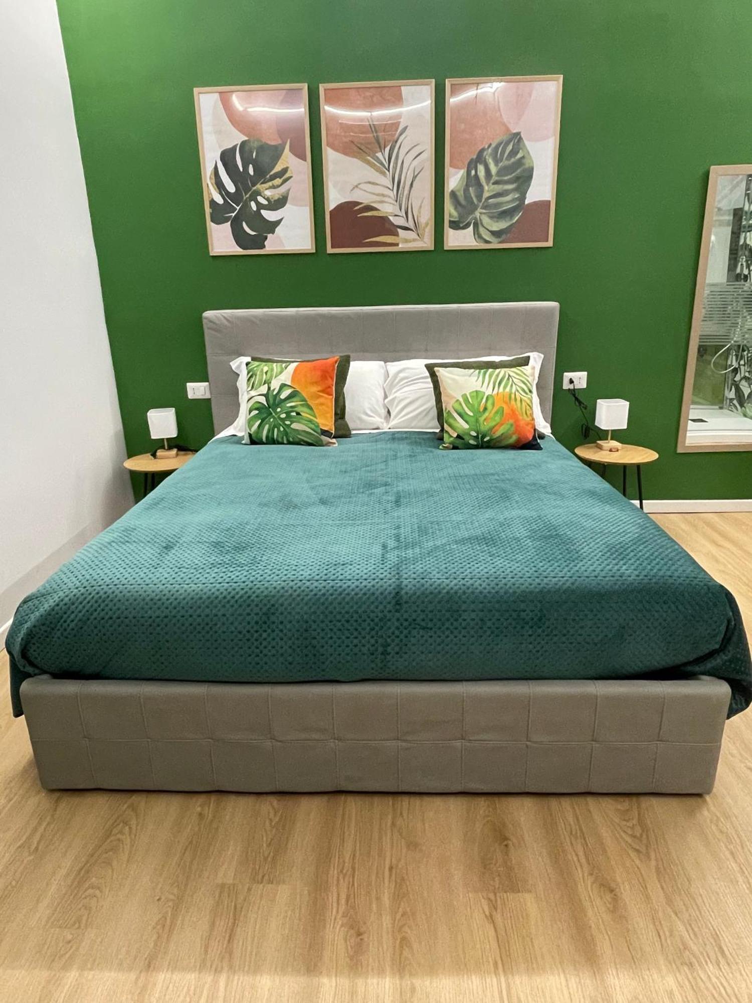 Vomero Suite And Deluxe Room B&B Napoli Екстер'єр фото